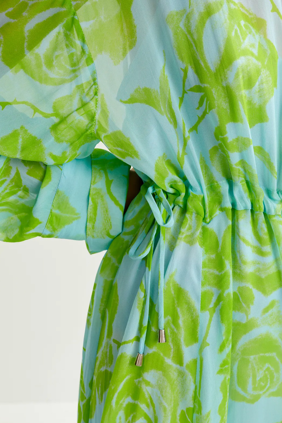 essentiel antwerp robe hardware