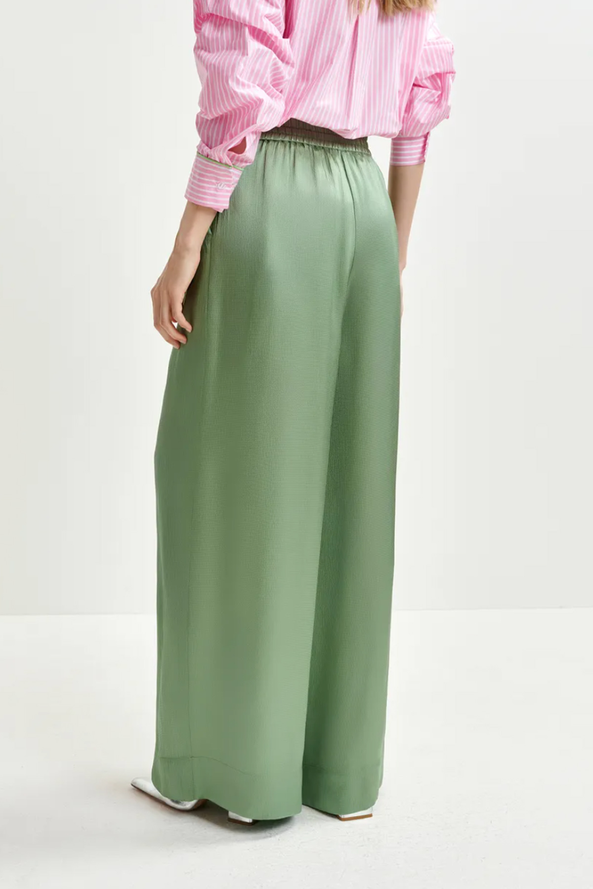 essentiel antwerp pantalon hollusk